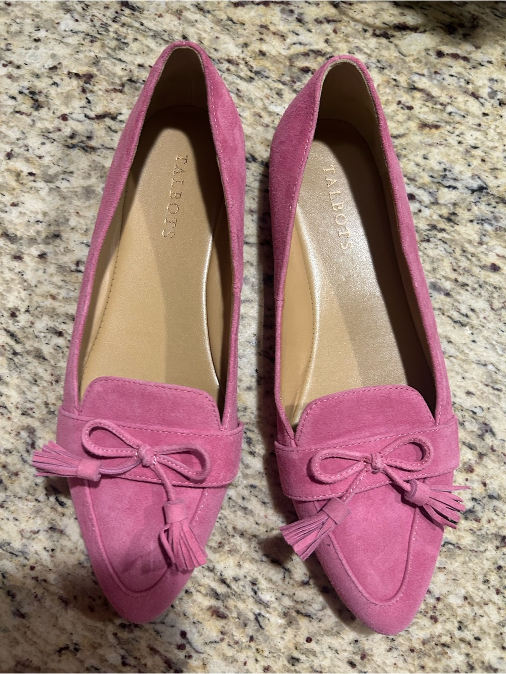 TALBOTS FRANCESCA pink suede driving flats. Size 8 NWOB bow/tassel detail